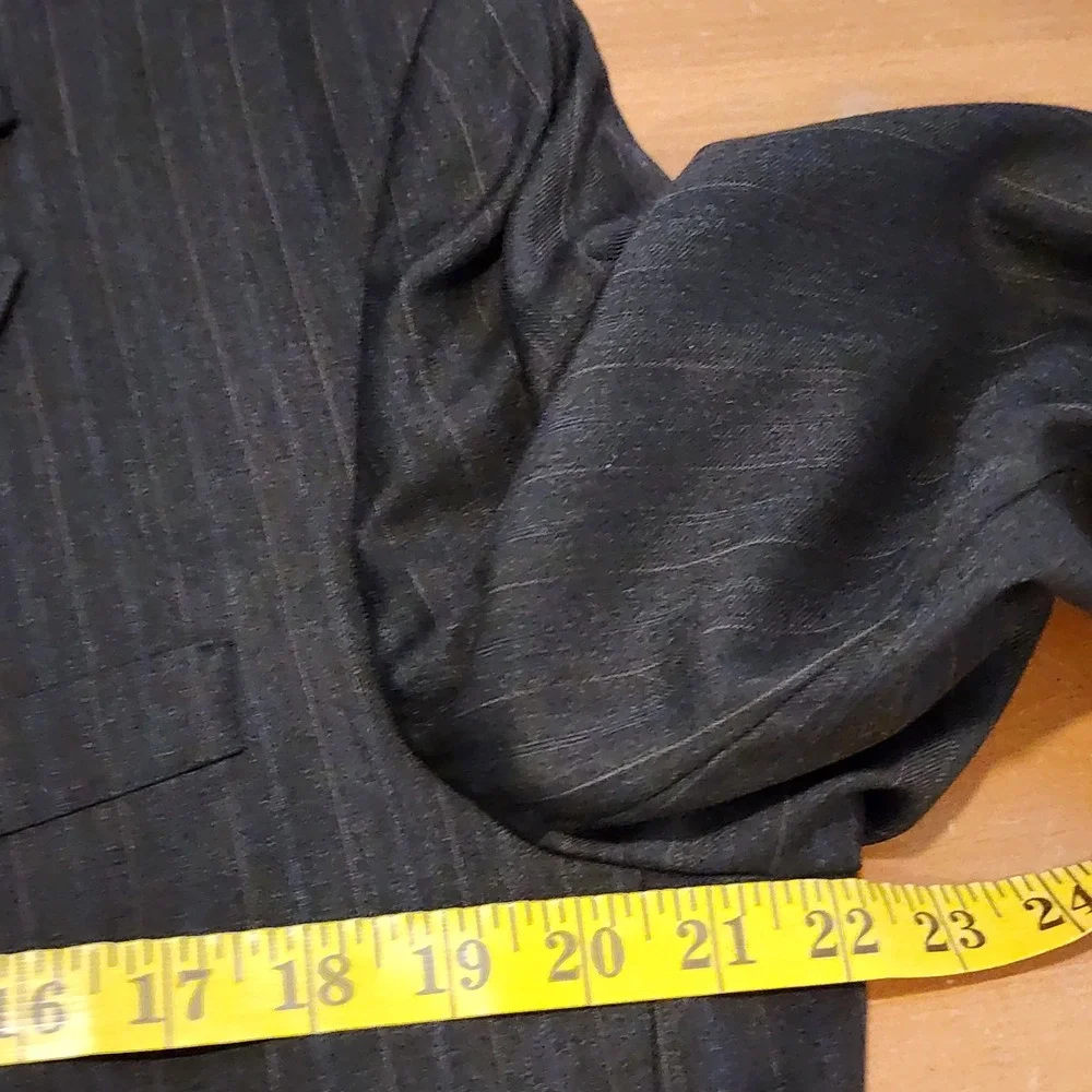 Jos. A. Bank Pinstripe Suit Jacket Blazer Mens 41R Charcoal Gray Business Casual